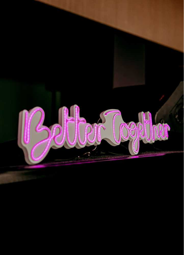 AZALEE - Néon "Better together"