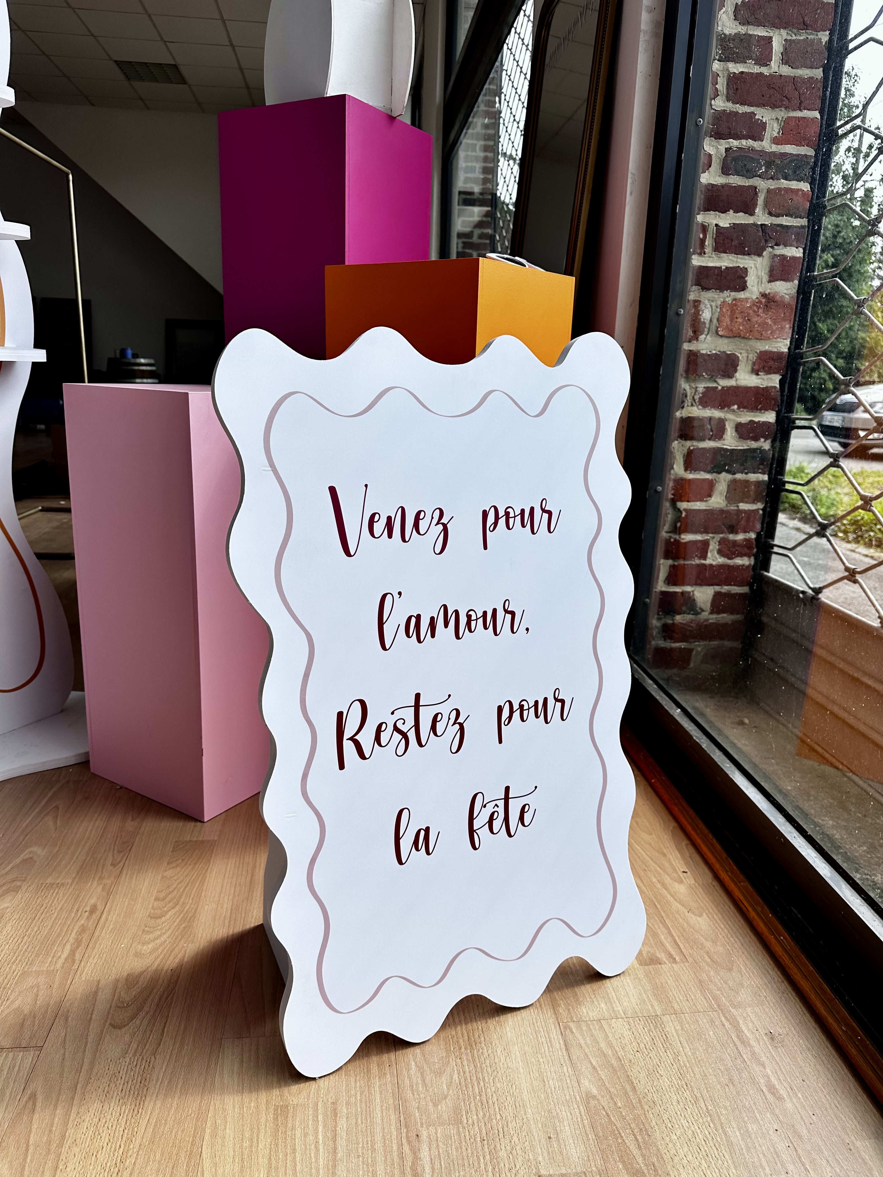 venez pour l'amour, restez pour la fête