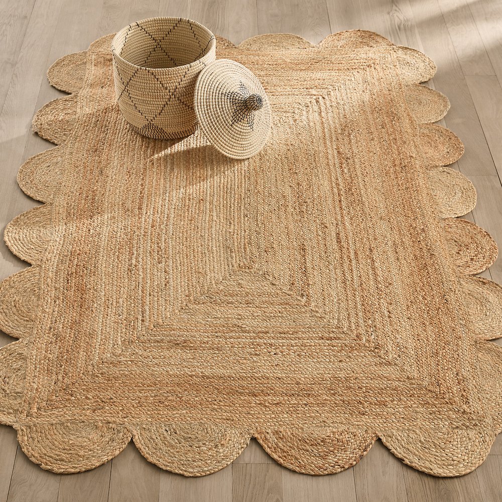 Grand tapis rectangulaire en jute