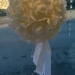 Boule de rose blanche 20cm + ruban