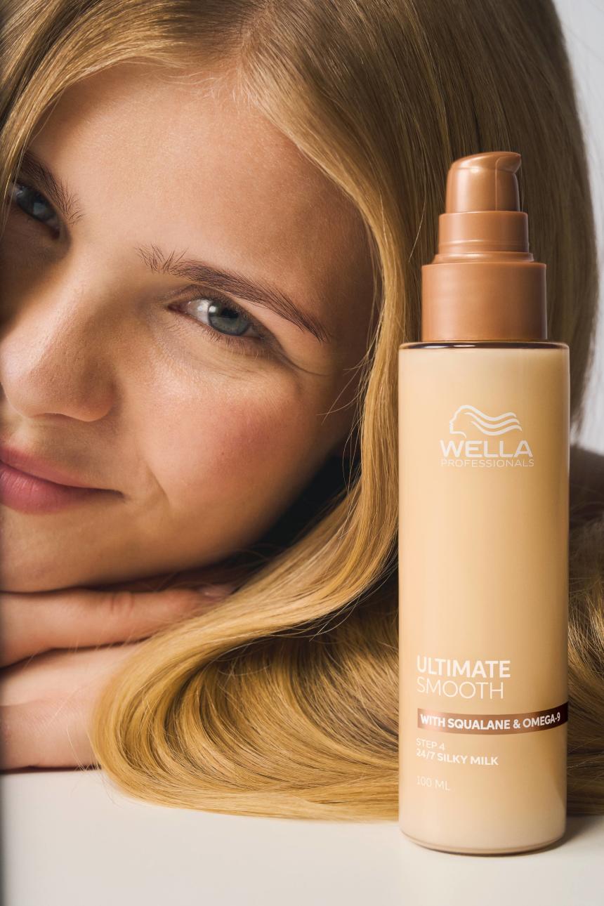 WP_CARE_ULTIMATE SMOOTH SILKY MILK MODEL SHOT.png