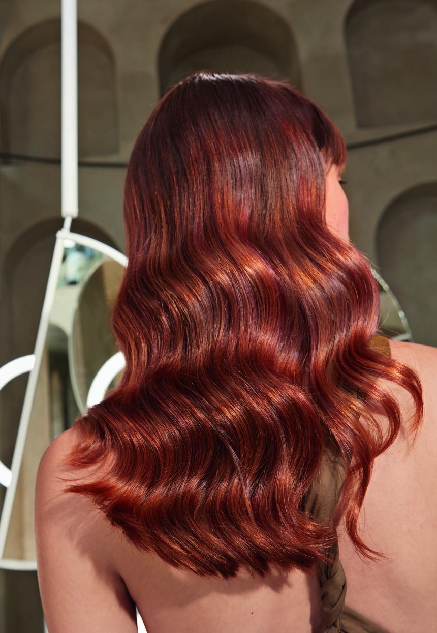 Koleston-Perfect-Lights_cosmo_BTS_CinnamonRed-Alex