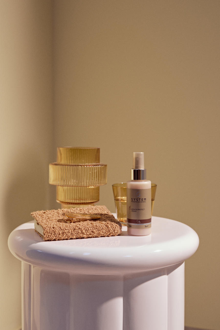 JPG_HighRes-Always-On_FY25_Bathroom_Festive_4_RGB_