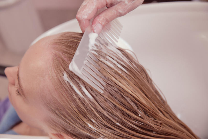 Always-On_FY25_Winter_ProductOnHair_3.jpg