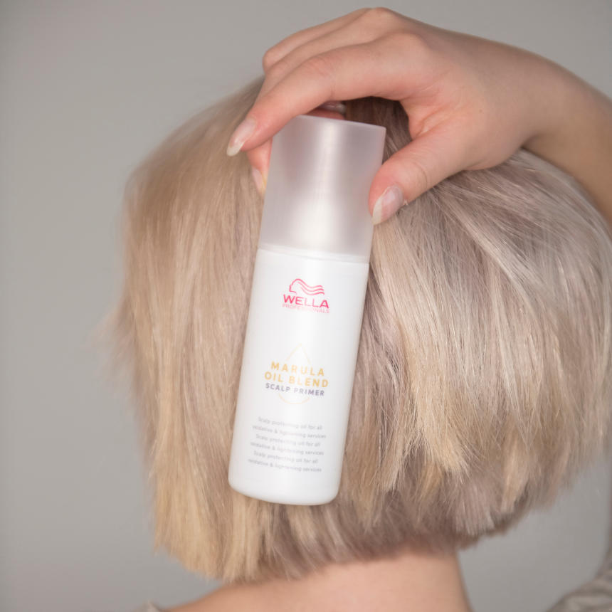 Calua IGFeed Blond Close up Frame 2.jpg