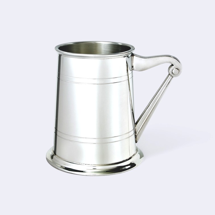 Harp Handle One Pint Pewter Tankard Harp Handle One Pint Pewter Tankard
