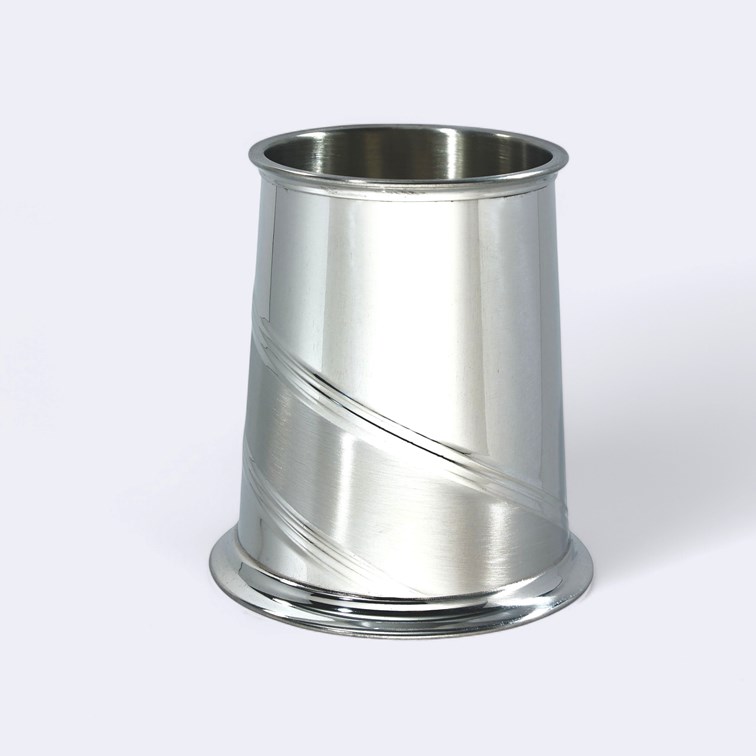 Diagonal Stripe One Pint Pewter Tankard Diagonal Stripe One Pint Pewter Tankard
