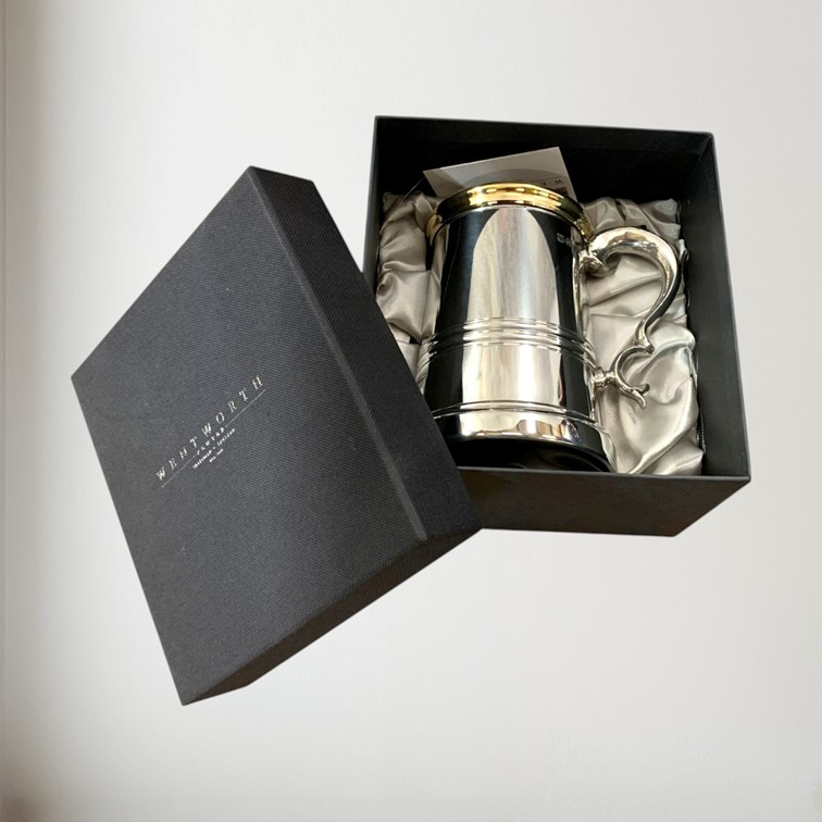 One Pint X Range Pewter And Brass Worcester Tankard 419X Brass Worcester in Presentation Box