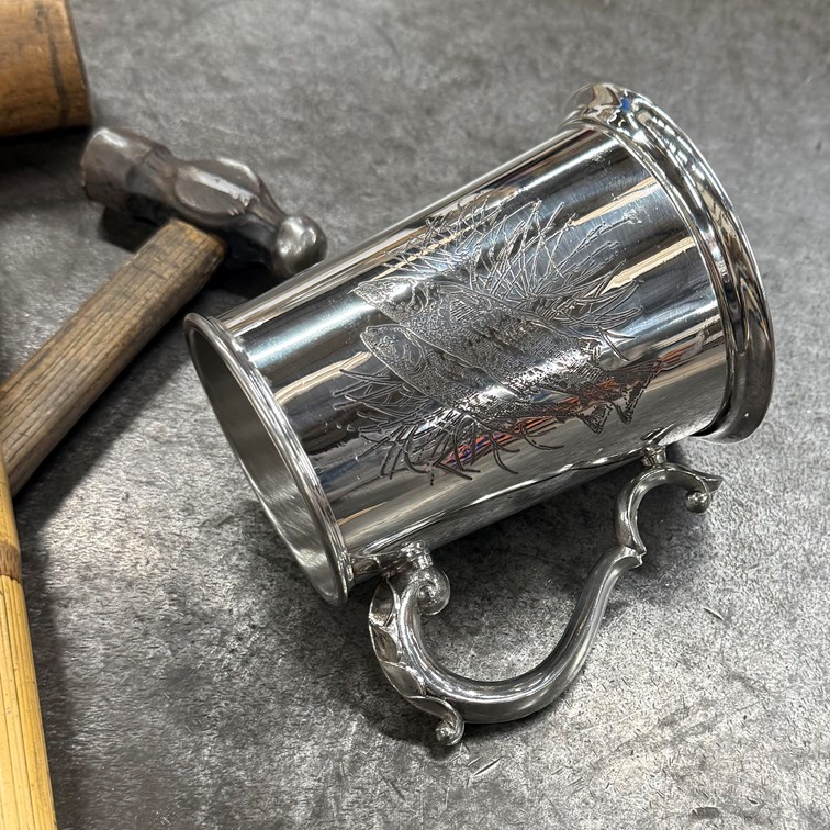 Fishing Scene One Pint Pewter Tankard Fishing Scene One Pint Pewter Tankard