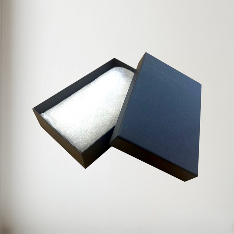 10oz Plain Pewter Kidney Hip Flask 10oz capacity pewter kidney flask in box