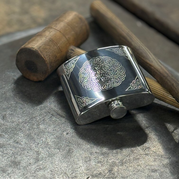 6oz Celtic Knot Pewter Kidney Hip Flask