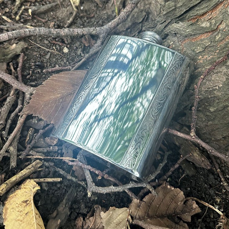 6oz Vertical Celtic Bands Pewter Kidney Hip Flask