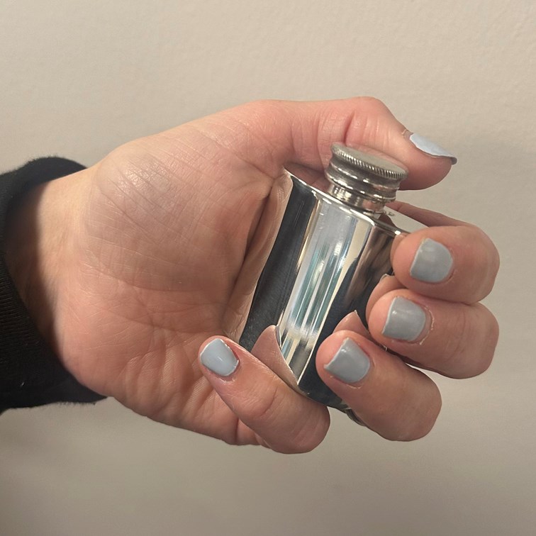 1oz Plain Small Pewter Purse Flask 1oz Plain Small Pewter Purse Flask