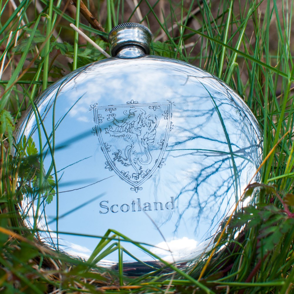 4oz Lion Of Scotland Pewter Sporran Flask 4oz Lion Of Scotland Pewter Sporran Flask