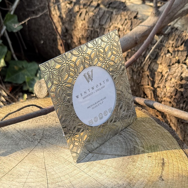 Small Triquetra Pewter 4"X4" Picture Frame Small Triquetra Pewter 4"X4" Picture Frame