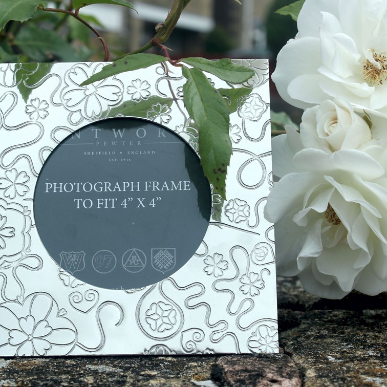 Square Yorkshire Rose 4"X4" Pewter Picture Frame Square Yorkshire Rose 4"X4" Pewter Picture Frame