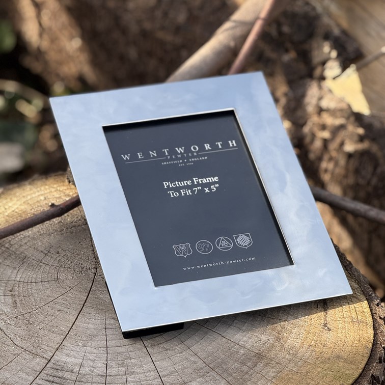 Plain Pewter 7" X 5" Picture Frame Plain Pewter 7" X 5" Picture Frame