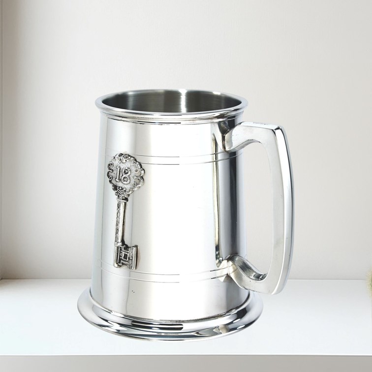 18 Key Badge One Pint Pewter Tankard 18 key badge tankard