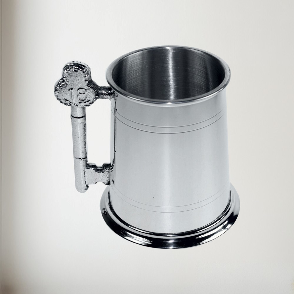 18 Key Handle One Pint Pewter Tankard 18 Key Handle One Pint Pewter Tankard