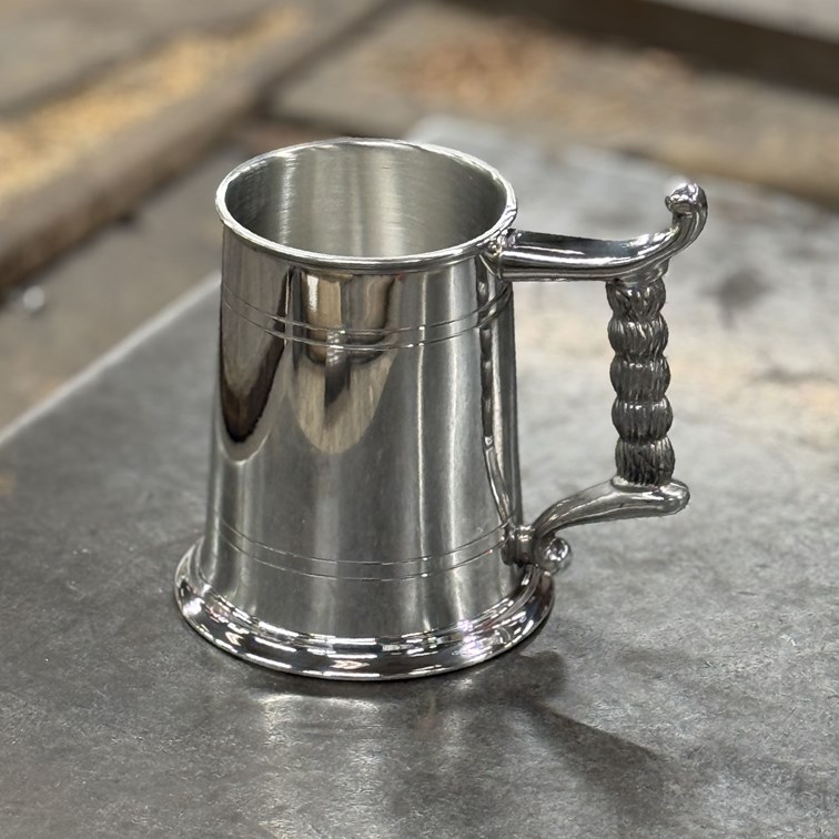 Rope Handle One Pint Pewter Tankard Rope Handle One Pint Pewter Tankard