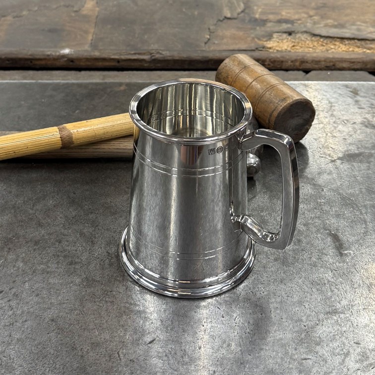 Double Lined One Pint Heavy Pewter Tankard Double Lined One Pint Heavy Pewter Tankard
