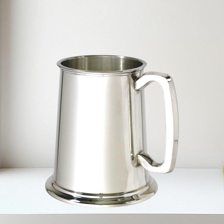 Standard Plain Glass Base One Pint Pewter Tankard Standard Plain Glass Base One Pint Pewter Tankard