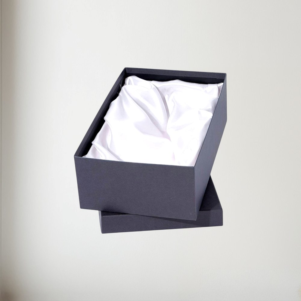 Large Plus Quaich Box Large plus quaich box showing lining