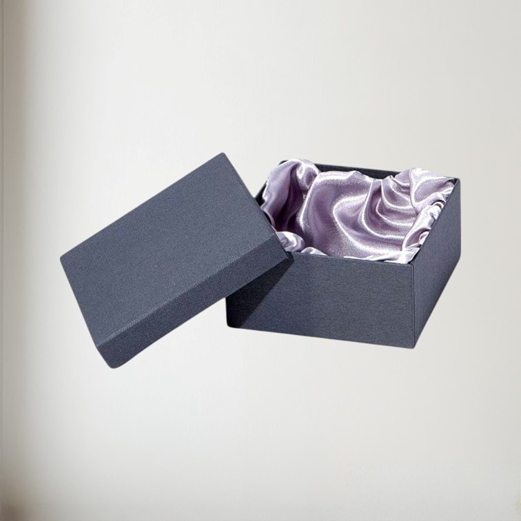 Presentation Box For Extra small Quaich Or 2oz Flask Presentation box with open lid