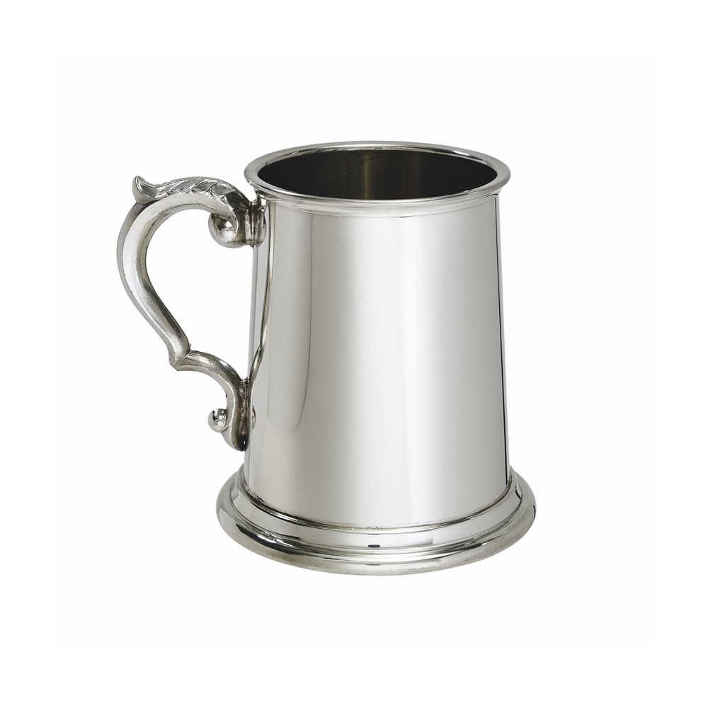 Plain Scroll handle Half Pint Pewter Tankard Plain Scroll handle Half Pint Pewter Tankard