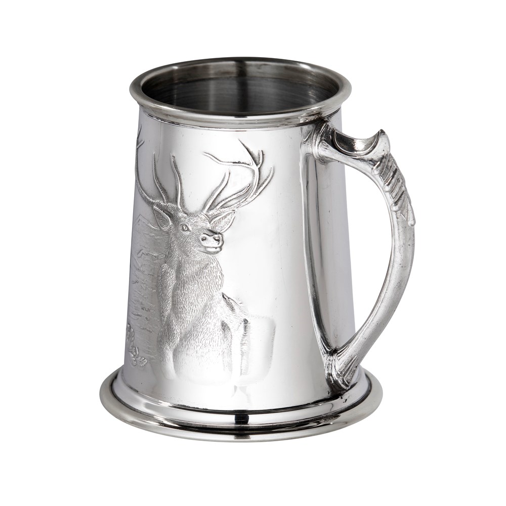 Embossed Monarch of the Glen pewter tankard Embossed Monarch of the Glen pewter tankard