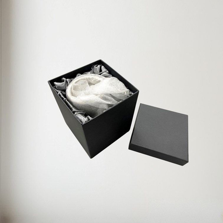 Little Miss Muffet Quarter Pint Pewter Baby Mug silk lined box