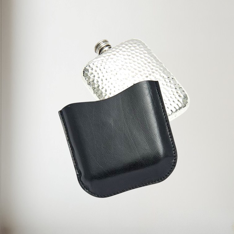 Black Leather Pouch To Fit 6oz Pocket Flasks Black Leather Pouch to fit 6oz pocket flasks  with flask