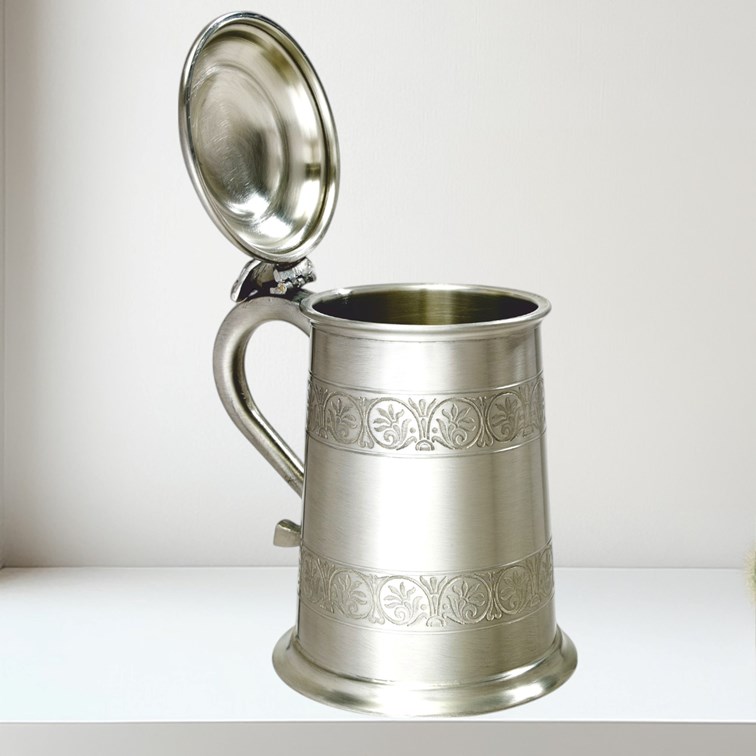 Medieval Antique Finish Pewter One Pint Tankard Medieval Antique Finish Pewter One Pint Tankard