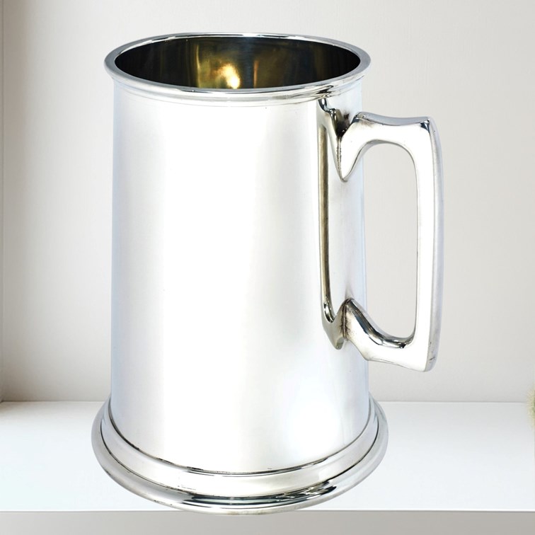 Plain Giant Three Pint Pewter Tankard Plain Giant Three Pint Pewter Tankard