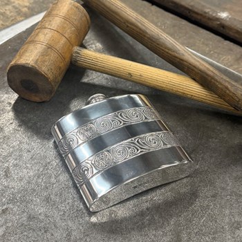 6oz Kells Pewter Kidney Hip Flask 6oz Kells Pewter Kidney Hip Flask