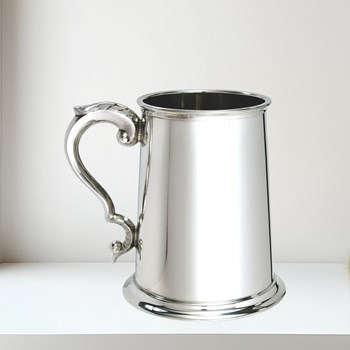 Plain Scroll Handle One Pint Pewter Tankard