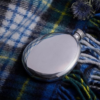 5oz Plain Pewter Sporran Flask – Perfect for Personalised Engraving