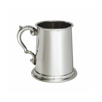 Plain Scroll handle Half Pint Pewter Tankard Plain Scroll handle Half Pint Pewter Tankard