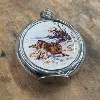 6oz Round Hare Picture Pewter Flask