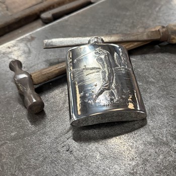 3oz Embossed Golfer Top Pocket Flask 3oz Embossed Golfer Top Pocket Flask