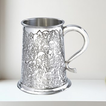 Love Skull 1 pint pewter Tankard