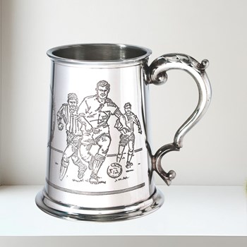 Football Scene 1 pint pewter Tankard