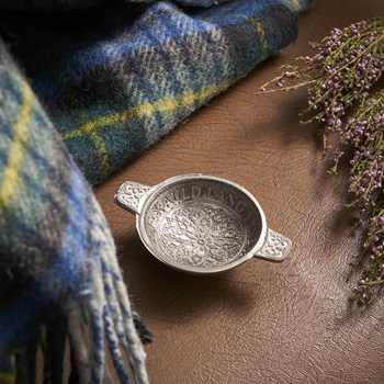 "Auld Lang Syne" Cast 2.5" Quaich Auld Lang Syne Cast Quaich