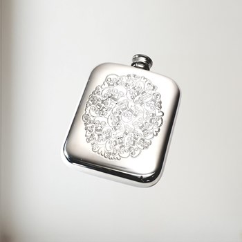 6oz Skull Heart Cluster Pewter Pocket Flask 6oz Skull Heart Cluster Pewter Pocket Flask