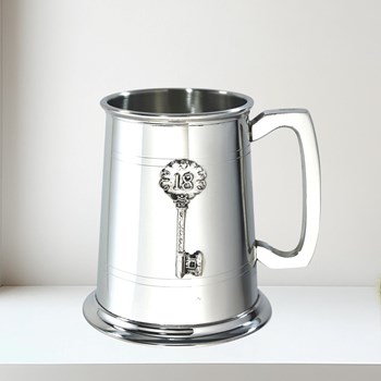 18 Key Badge One Pint Pewter Tankard 18 key cast badge pewter tankard