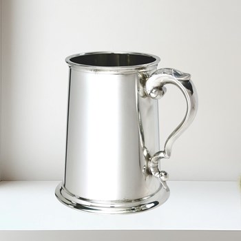 Plain Scroll Handle One Pint Pewter Tankard Plain  Pewter Tankard  fancy handle