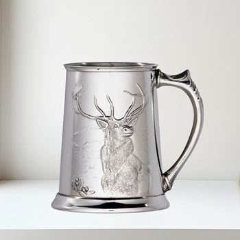 Embossed Monarch of the Glen pewter tankard