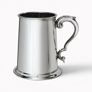 Plain Scroll Handle One Pint Pewter Tankard