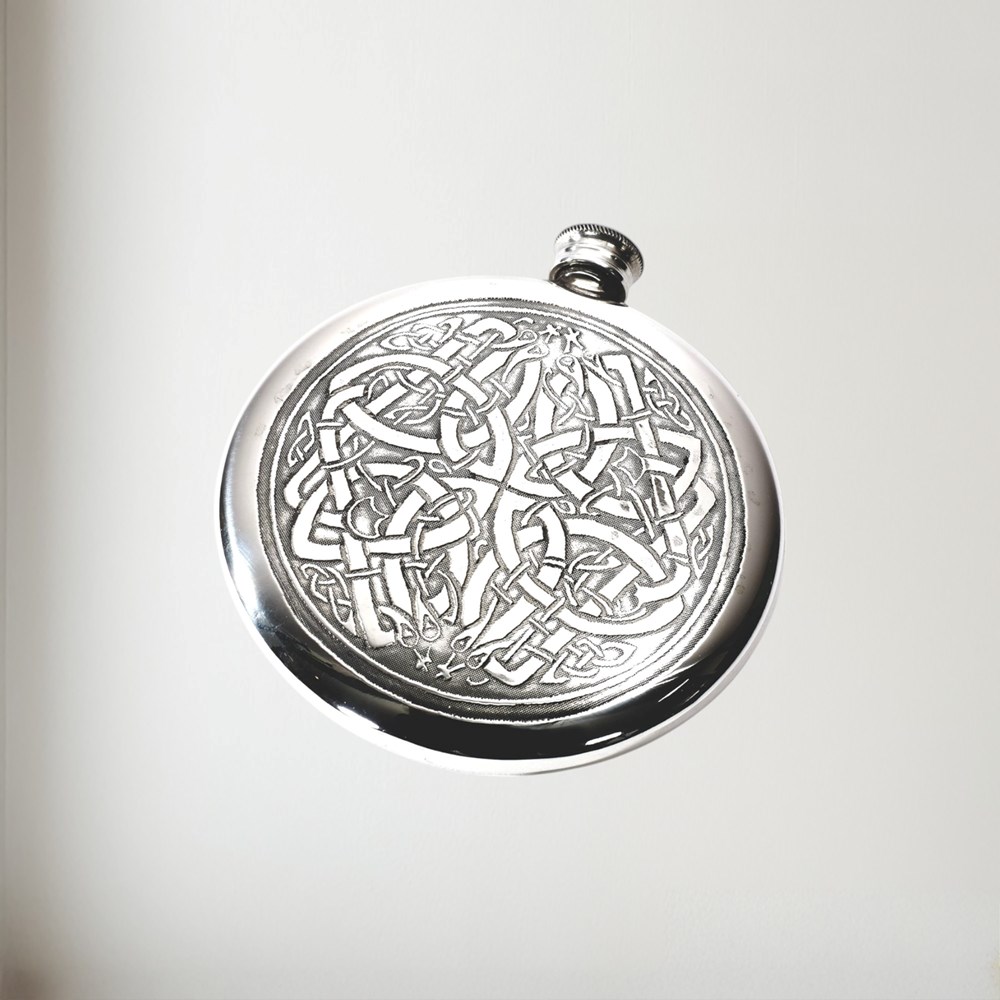 4oz Celtic Circle Pewter Sporran Flask 4oz Celtic Circle pewter sporran flask