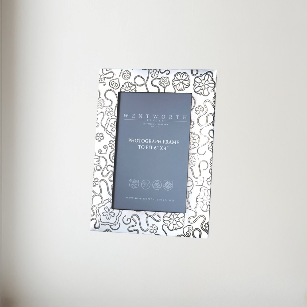 Medium Yorkshire Rose Pewter 6"X4" Picture Frame